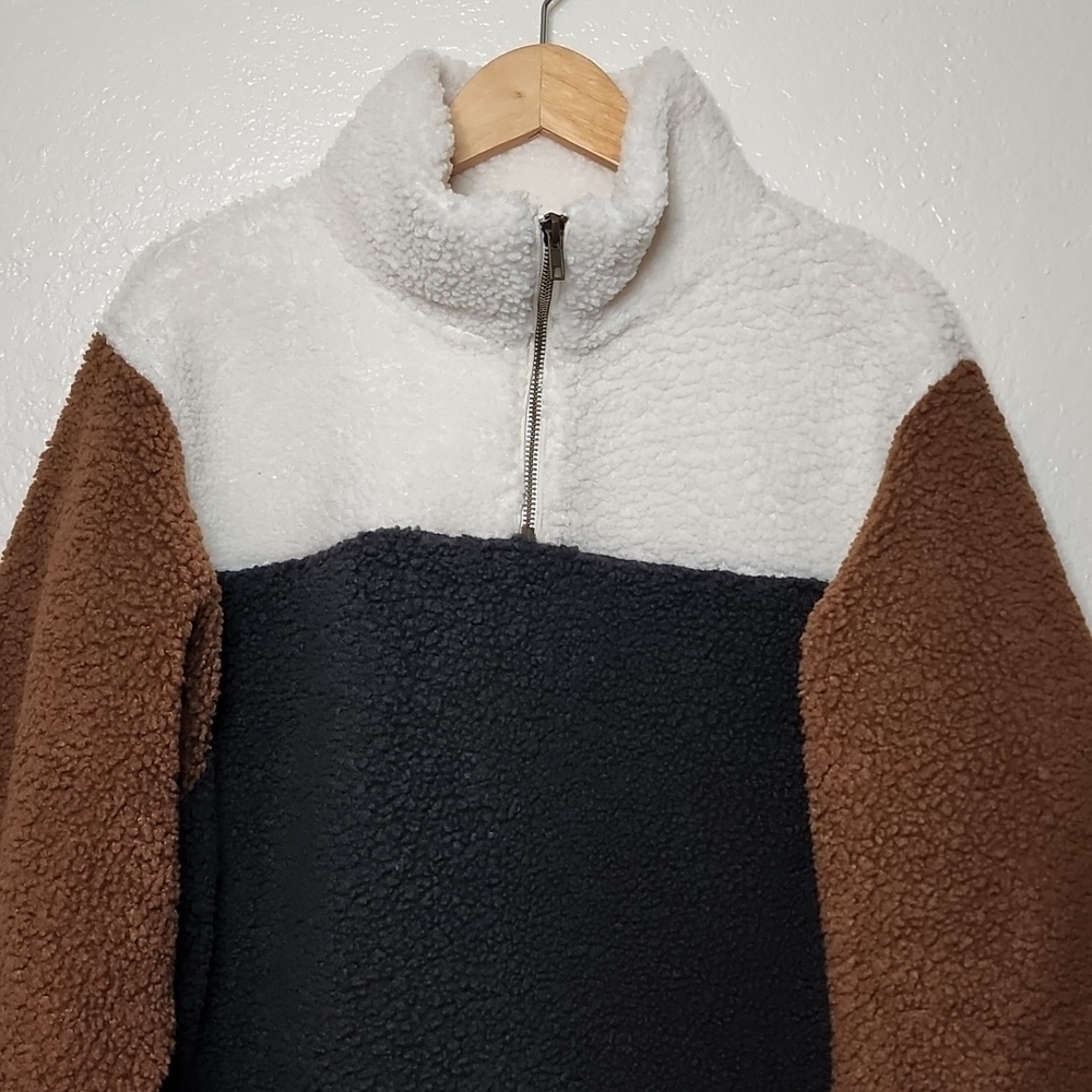 Universal Thread Color Block Pullover Zipper Sherpa - Picture 3 of 11